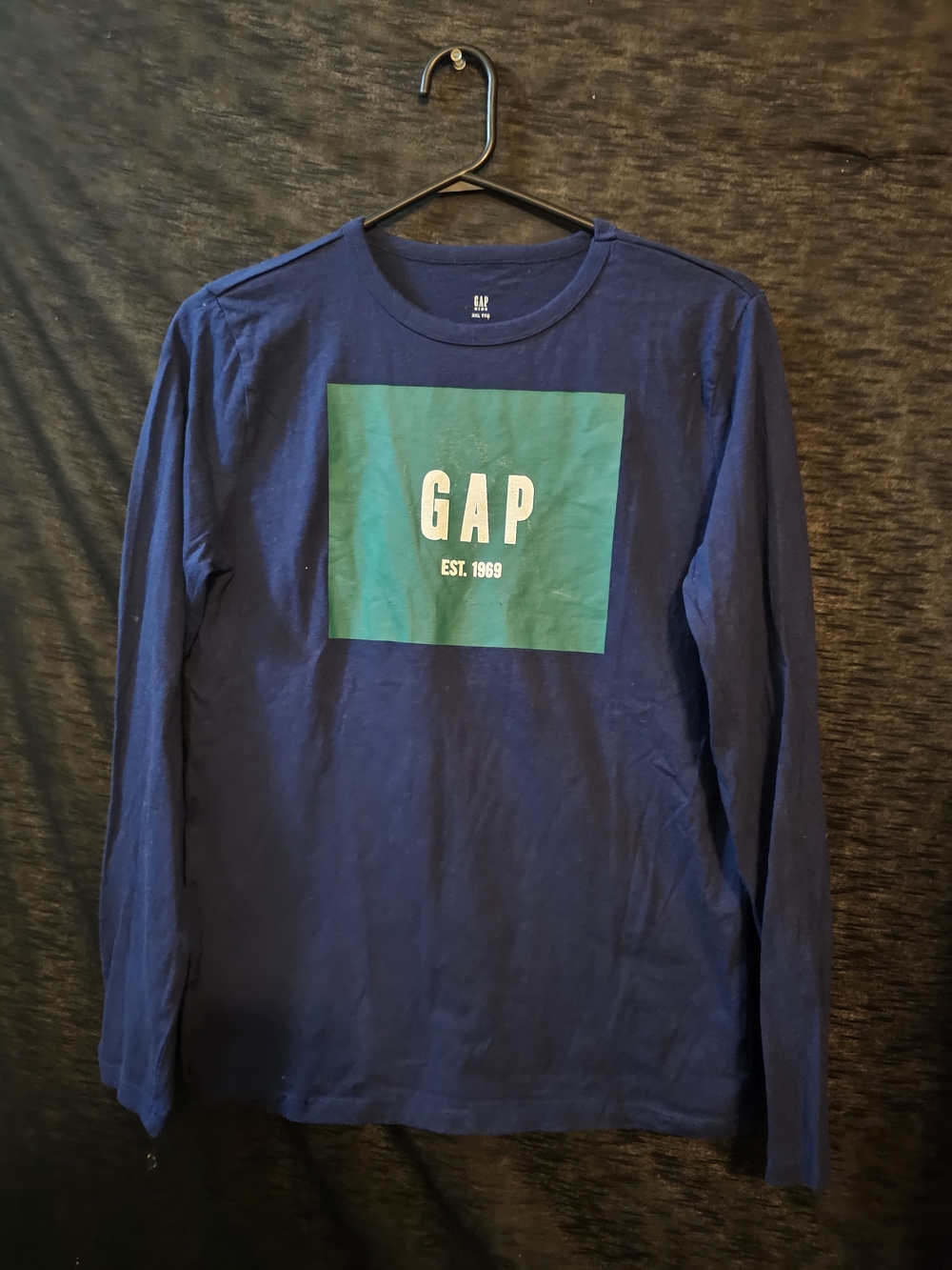 GAP Kids Long-Sleeve Logo Tee in Navy
